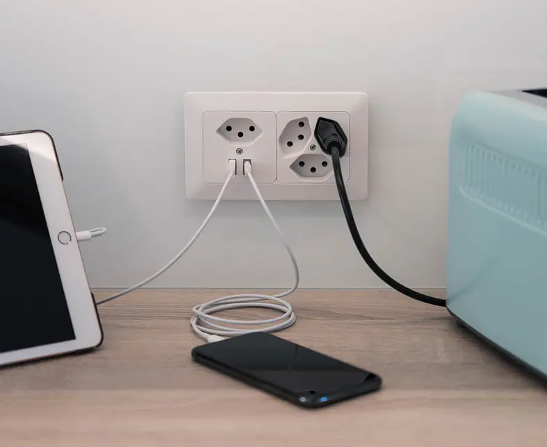 modino-kk-usb-ac_still_008.jpg