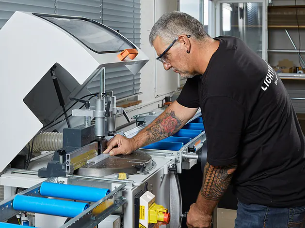 LED LICHTLINIEN - erfüllen Sie individuelle Kundenwünsche