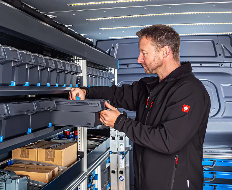 MB Sprinter Globelyst 4_SR-BOXX_Anwendung-Model.jpg