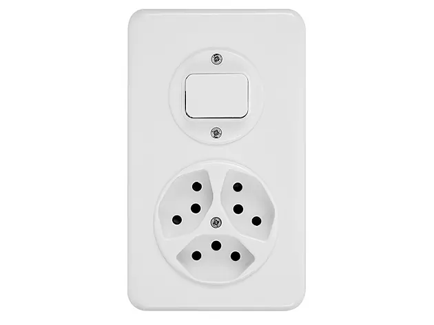 SCHALTER UND STECKDOSEN